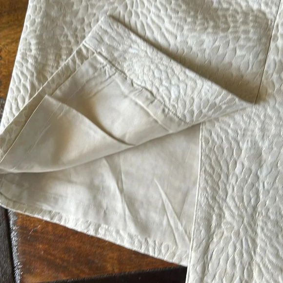 Ann Taylor Loft embossed skirt size 6 EUC - Picture 6 of 9